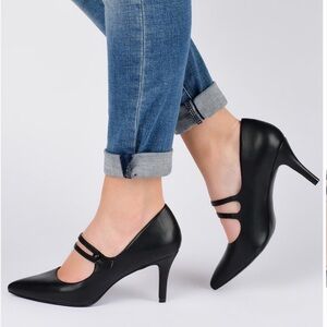 NWT Journee Collection Sidney Pointed Mary Jane